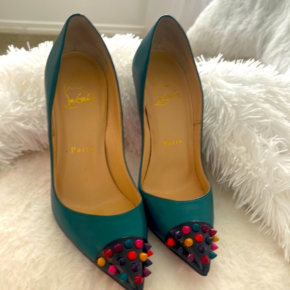 Christian Louboutin, Size 35